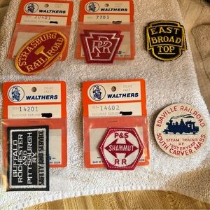 Lot of 4 Vintage Walthers Railroad Emblems NEW SEALED PLUS 2 Opened Unused Items